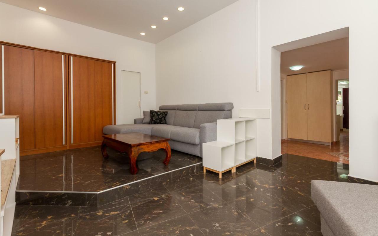 Philosophy Apartment Portoroz Bagian luar foto
